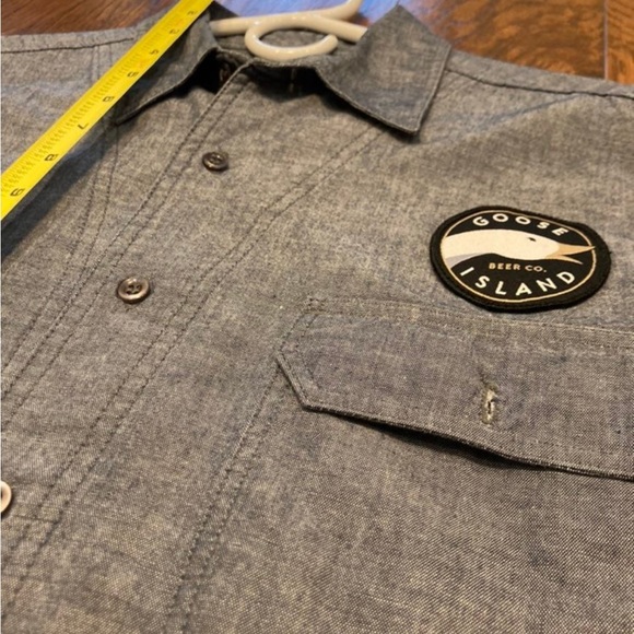 Goose Island Work Shirt!  Men’s small - Picture 2 of 5